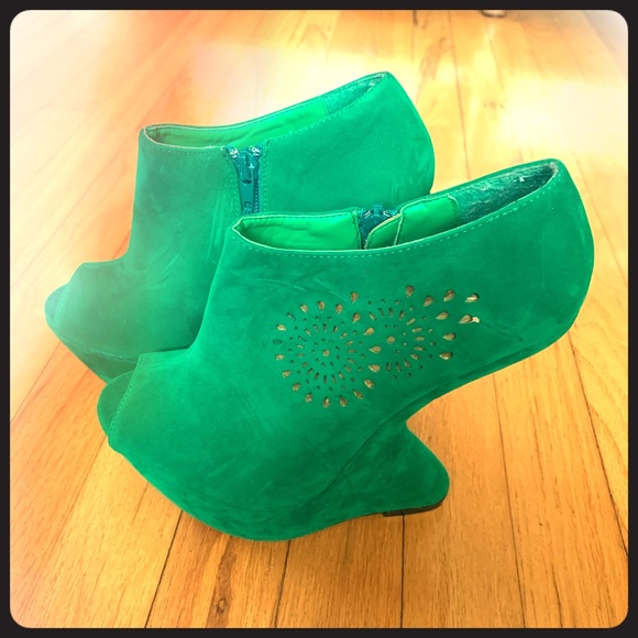 Green twisted wedges - Picture 1 of 4